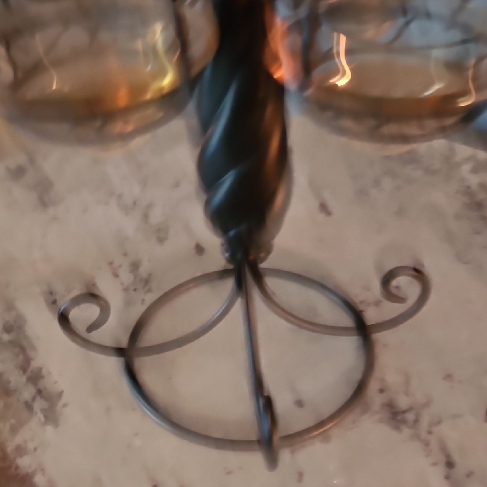 Elegant Black Metal Candle Holder - Picture 4 of 6